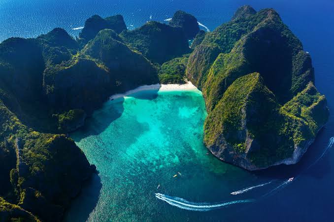 Phi Phi Islands, Maya Bay & Khai Island – Speedboat Tour